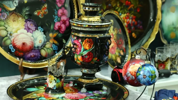 gostinyj dvor obedinit narodnye promysly koruna i ristalishhe unikalnoj rossii-pux-su-0