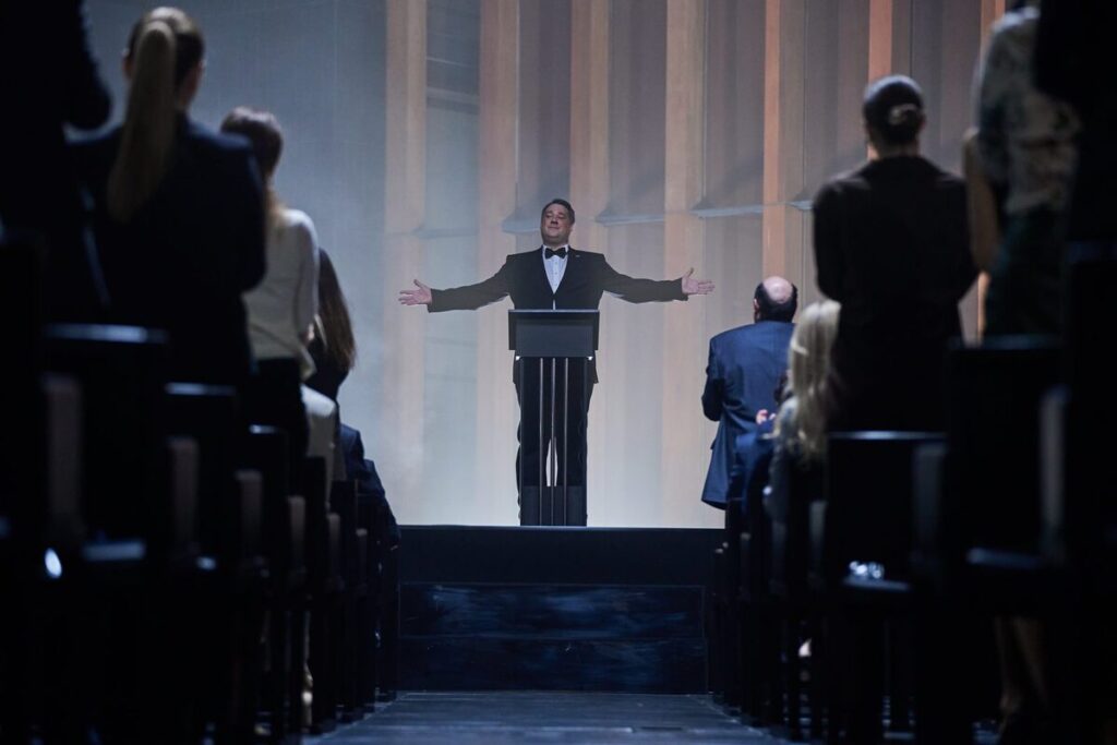 Кадр из сериала "Кибердеревня" №12