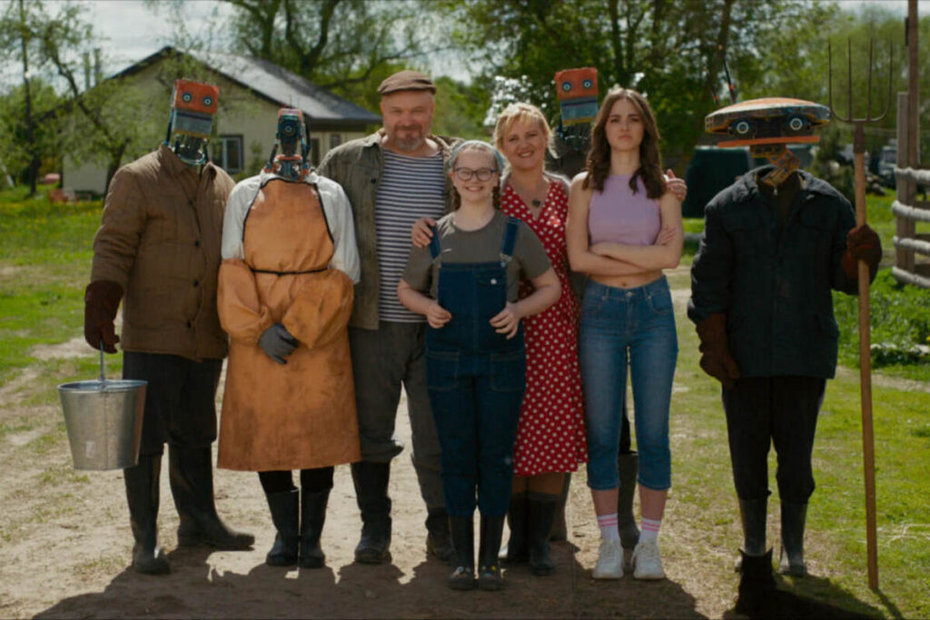 Кадр из сериала "Кибердеревня" №1