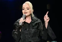 Лариса Долина и Полина Лурье выражают надежды после решения Верховного суда РФ по делу о квартире larisa dolina i polina lure vyrazhayut nadezhdy posle resheniya verhovnogo suda rf po delu o kvartire-pux-su-0