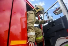 МЧС России оперативно эвакуировало 670 человек из педагогического колледжа Новосибирска mchs rossii operativno evakuirovalo 670 chelovek iz pedagogicheskogo kolledzha novosibirska-pux-su-0