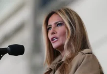 Меланья Трамп, Райан Рейнольдс и Илон Маск под угрозой запрета на двойное гражданство в США melanya tramp rajan rejnolds i ilon mask pod ugrozoj zapreta na dvojnoe grazhdanstvo v ssha-pux-su-0