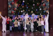 Музей Победы приглашает на волшебную Ёлку Победы с Марией Гуменюк! muzej pobedy priglashaet na volshebnuyu yolku pobedy s mariej gumenyuk-pux-su-0