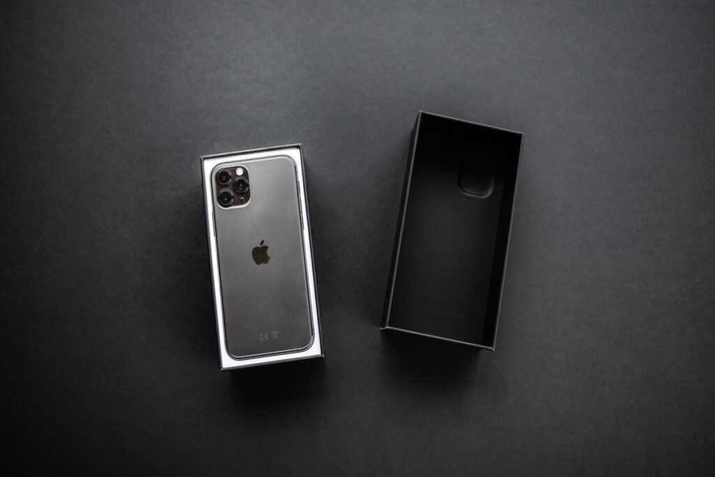 Новый Iphone в упаковке