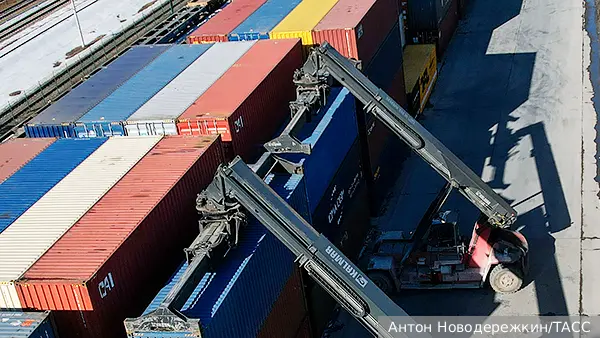 Импорт из ЕС в Россию впервые превысил экспорт 