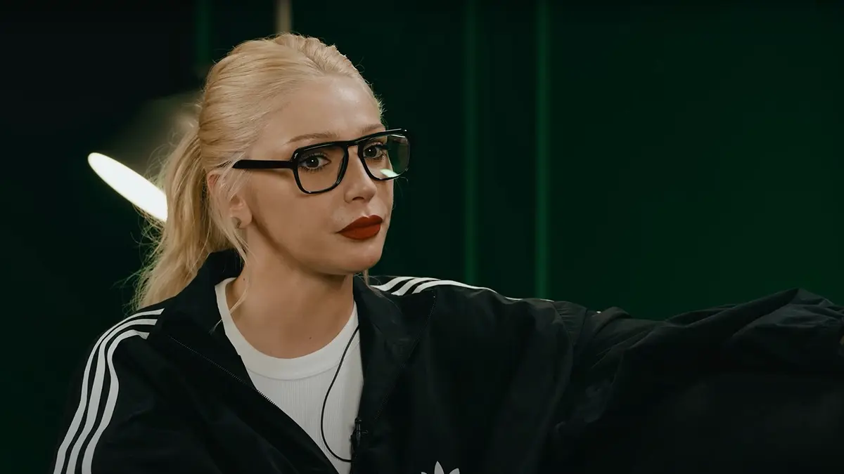 Блогерша Ивлеева начала удалять татуировки с тела