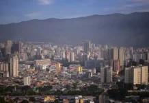 Анатолий Матвийчук обсуждает роль США и позицию Трампа по Венесуэле anatolij matvijchuk obsuzhdaet rol ssha i pozicziyu trampa po venesuele-pux-su-0