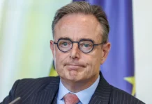 Барт Де Вевер: конфискация активов России приведет к кризису bart de vever konfiskacziya aktivov rossii privedet k krizisu-pux-su-0