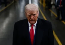 Белый дом поддержал реакцию Трампа на инцидент на заводе Ford belyj dom podderzhal reakcziyu trampa na inczident na zavode -pux-su-0