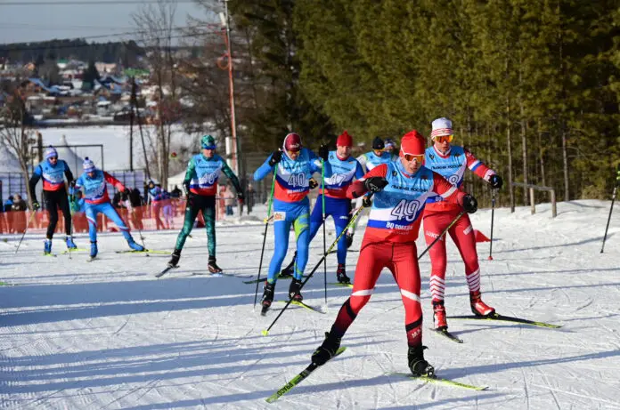 Денис Паслер приглашает на Лыжню России в Сысертском округе-0