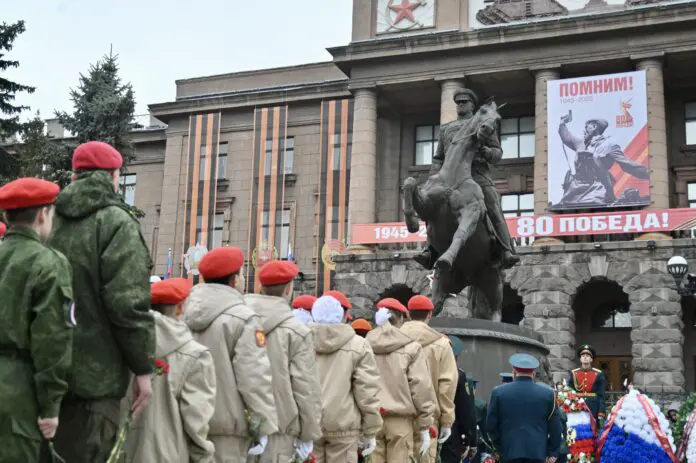 Георгий Жуков и Уралмашзавод — символы воинской славы Урала-0