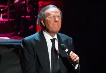 Хулио Иглесиас дал ответ Ребекке и Лауре, привлекая Чоклана hulio iglesias dal otvet rebekke i laure privlekaya choklana-pux-su-0