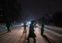 Киев второй день без света – блэкаут и заявления Кицака kiev vtoroj den bez sveta blekaut i zayavleniya kiczaka-pux-su-0