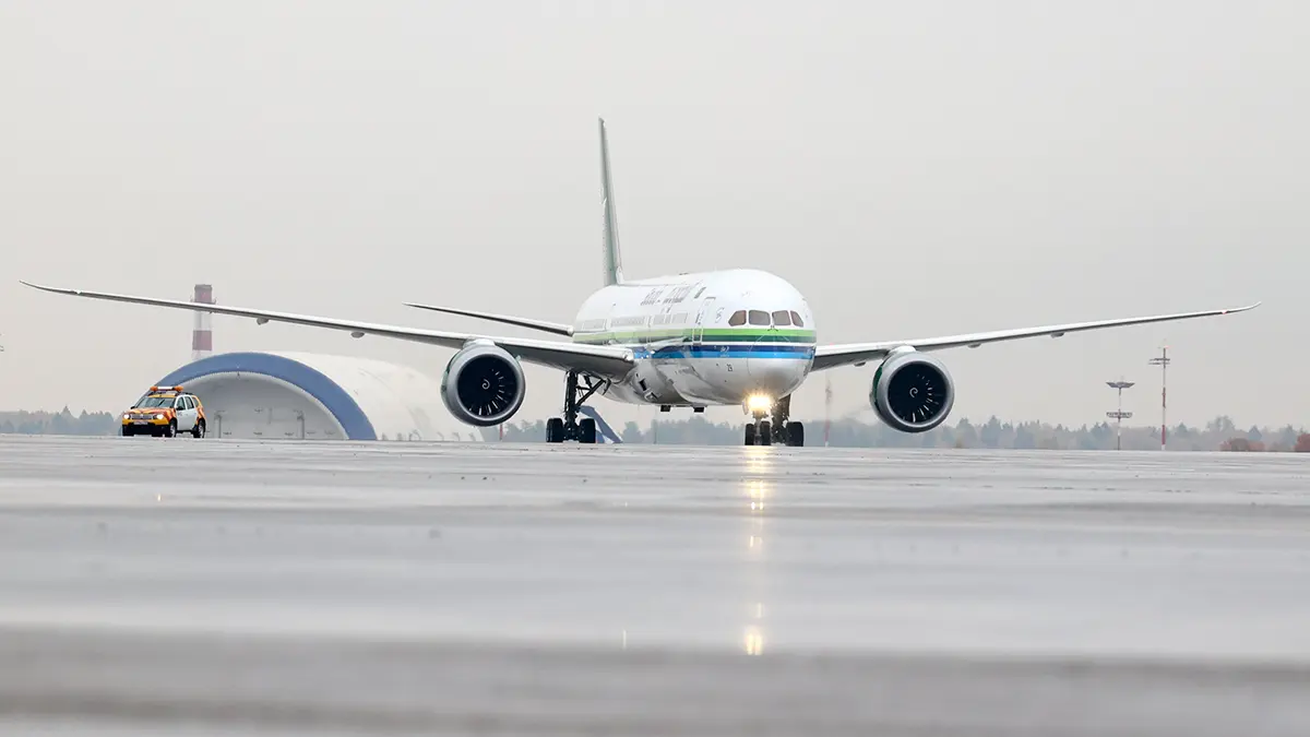 Самолет Москва — Хайкоу вернулся в Шереметьево из-за пассажирки, которой стало плохо