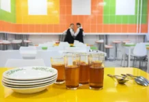 Путин и Кондратьев опровергли фейк о росте платы за школьные обеды putin i kondratev oprovergli fejk o roste platy za shkolnye obedy-pux-su-0