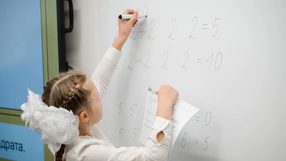 Школы и детские сады в России массово закрываются на карантин