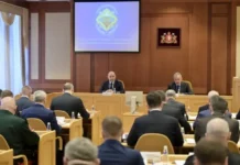 Денис Паслер и Сергей Шойгу обсудили развитие Свердловской области denis pasler i sergej shojgu obsudili razvitie sverdlovskoj oblasti-pux-su-0