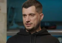 Клиника Свобода: Паша Техник и Гуф ищут здоровье и обновление klinika svoboda pasha tehnik i guf ishhut zdorove i obnovlenie-pux-su-0