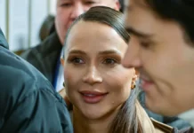 Лерчек и ее борьба с раком желудка – дело с ОАЭ lerchek i ee borba s rakom zheludka delo s oae-pux-su-0