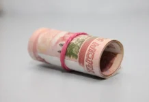 Пенсионерка не дала себя обмануть Курьер-Сервису, банк предупреждает pensionerka ne dala sebya obmanut kurerservisu bank preduprezhdaet-pux-su-0