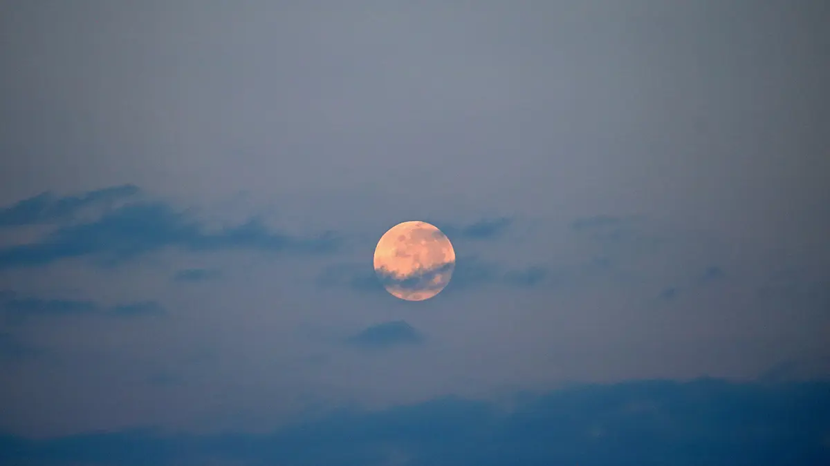 Розовая луна взойдет над Россией в ночь на 2 апреля