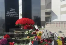 Посольство США в России выражает поддержку семьям жертв Крокуса posolstvo ssha v rossii vyrazhaet podderzhku semyam zhertv krokusa-pux-su-0