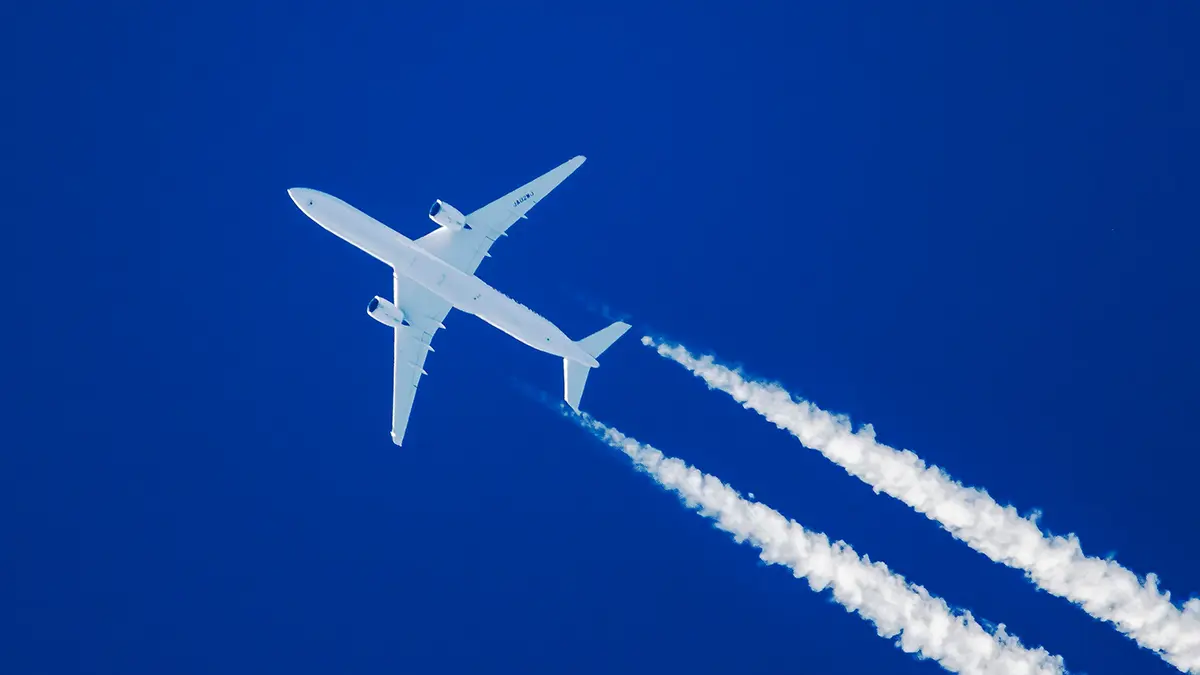 «112»: Самолет Airbus готовится к аварийной посадке в аэропорту Шереметьево