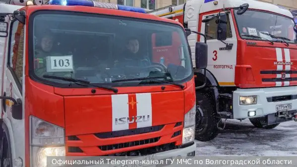 Беспилотник попал в многоквартирный дом в Волгоградской области