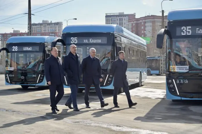 Денис Паслер презентовал 55 троллейбусов для Екатеринбурга-0