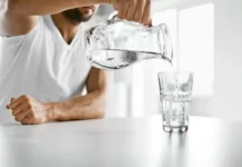 mgu issleduet mikroplastik v vode i tip upakovki-pux-su-0