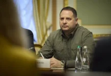 Новая роль Андрея Ермака и Владимира Зеленского ради справедливости novaya rol andreya ermaka i vladimira zelenskogo radi spravedlivosti-pux-su-0