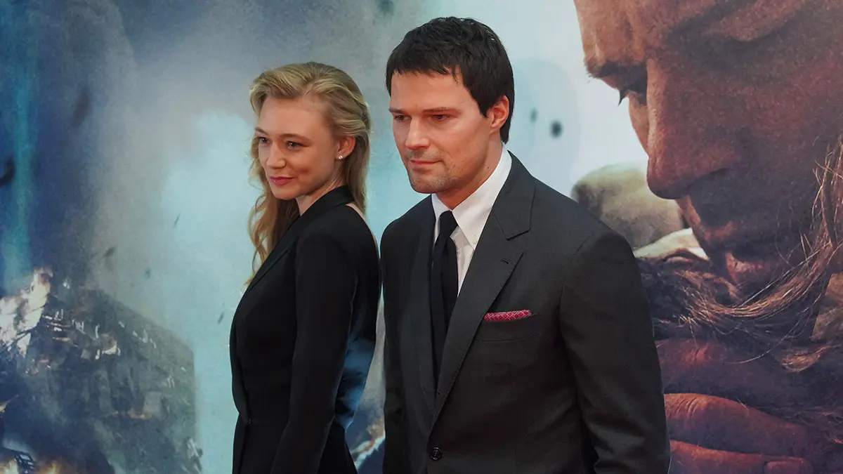 «Должна родить в конце мая»: Акиньшина тайно вышла замуж за Козловского