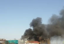 Пожар на рынке рядом с Детским парком во Владивостоке успешно потушен pozhar na rynke ryadom s detskim parkom vo vladivostoke uspeshno potushen-pux-su-0