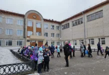 ucheniki i pedagogi shkoly 46 vladivostoka evakuirovany-pux-su-0