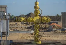 Успешное восстановление нефтепровода Восток-Запад в Саудовской Аравии uspeshnoe vosstanovlenie nefteprovoda vostokzapad v saudovskoj aravii-pux-su-0