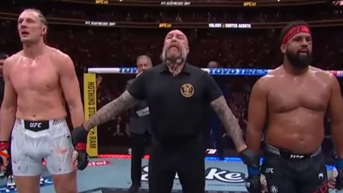 Российский боец UFC Волков вышел на бой в США под «Катюшу»