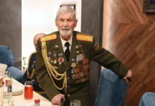 Денис Паслер тепло поздравил Дмитрия Суворова из Екатеринбурга со 100-летием denis pasler teplo pozdravil dmitriya suvorova iz ekaterinburga so 100letiem-pux-su-0