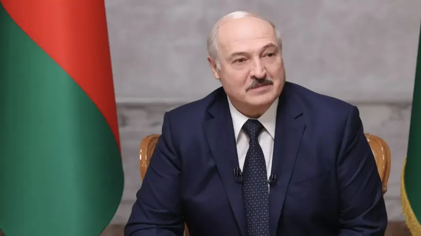 Лукашенко рассказал, что предложил Макрону в Минске встретиться с ним и Путиным