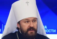 mitropolit ilarion i operator rpcz osvobozhdeny v karlovyh varah-pux-su-0