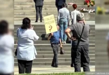 v bratislave pochtili geroizm krasnoj armii u memoriala slavin-pux-su-0