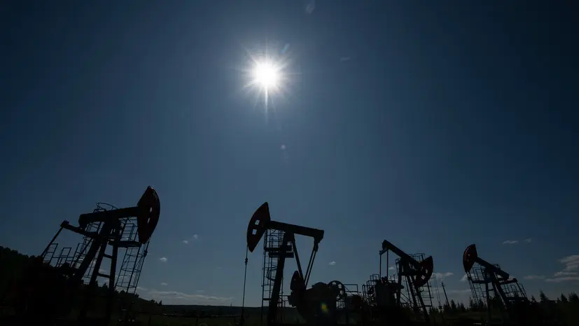 Bloomberg: мировые запасы нефти сокращаются рекордными темпами