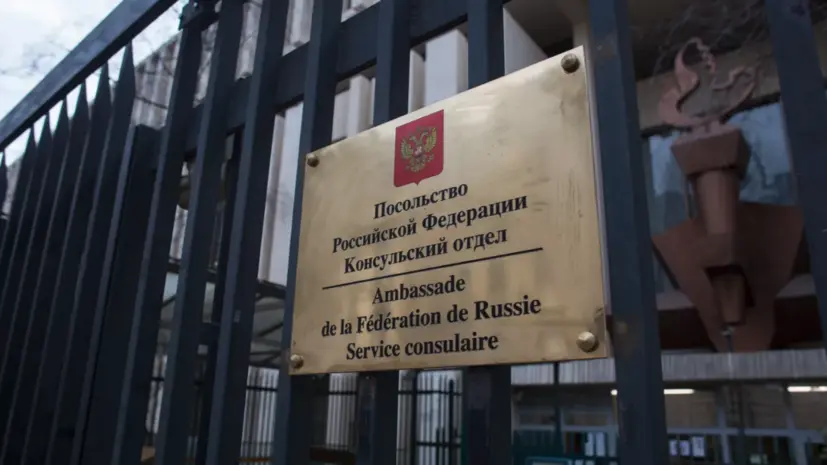 Посольство в Париже защищает россиян с задержанного танкера Tagor