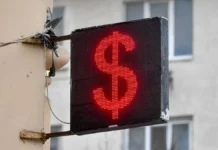 kurs dollara na  27 avgusta podnyalsya vyshe 86 rublej-pux-su-0