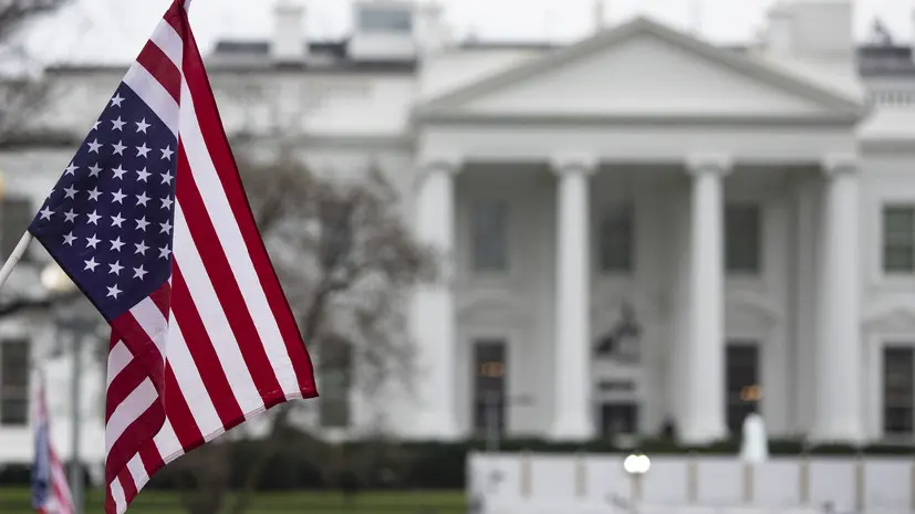 Суд обязал Трампа восстановить доступ в Белый дом для журналистов CNN и Politico