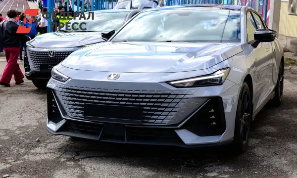 Аренда автомобиля по безвизу в Суйфэньхэ для российских туристов-0