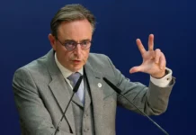 Барт де Вевер вступил в конфликт с Европейской комиссией bart de vever vstupil v konflikt s evropejskoj komissiej-journalrf-ru-0