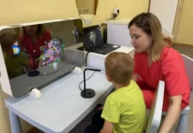 Детская городская больница Первоуральска получила Умное зеркало detskaya gorodskaya bolnicza pervouralska poluchila umnoe zerkalo-journalrf-ru-0