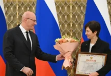 Дмитрий Чернышенко вручил награды лауреатам детской литературы dmitrij chernyshenko vruchil nagrady laureatam detskoj literatury-journalrf-ru-0