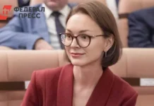 Екатеринбург и Анна Гурарий продвигают регистрацию СИМ в Совфеде ekaterinburg i anna gurarij prodvigayut registracziyu sim v sovfede-journalrf-ru-0