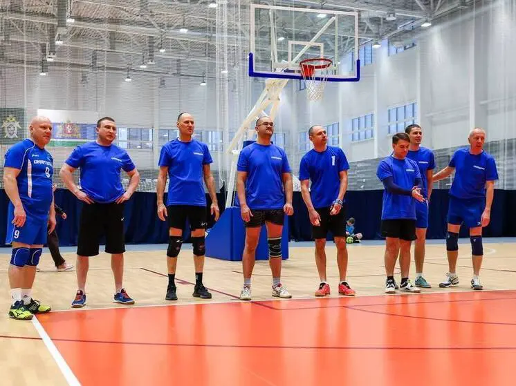 Благотворительный турнир «Новогодний мяч» проходит в Екатеринбурге